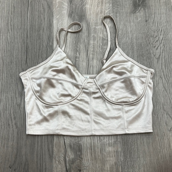 Women’s M garage crop top - Picture 1 of 3